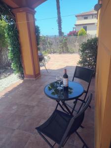 Zdjęcie z galerii obiektu Costa Esuri Ayamonte Las Encinas Luxury 3-bedroom apartment - huge garden w mieście Ayamonte