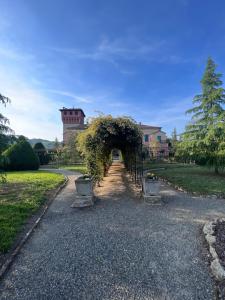 Zahrada ubytování Il Castello di Bubbio