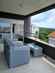 Χώρος καθιστικού στο Domagoj - Luxury apartment with private parking, jacuzzi and seaview