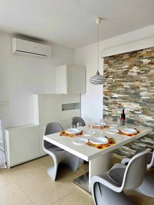 Η κουζίνα ή μικρή κουζίνα στο Domagoj - Luxury apartment with private parking, jacuzzi and seaview