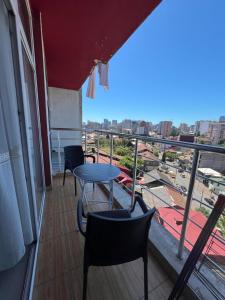 Μπαλκόνι ή βεράντα στο от Зуры