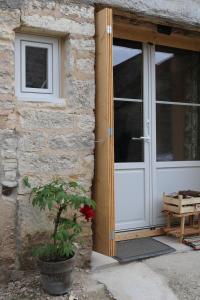 Galeriebild der Unterkunft Repos 2 étoiles au calme pour deux in Lucy-sur-Cure + 19 Fotos