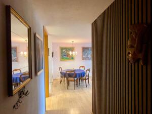Fotografie z fotogalerie ubytování Wunderschönes Apartment im Zentrum Goldstadt Pforzheim v destinaci Pforzheim