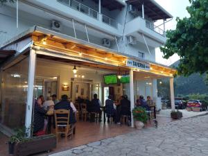 Hosté ubytování LICHNOS Babis Taverna & Rooms