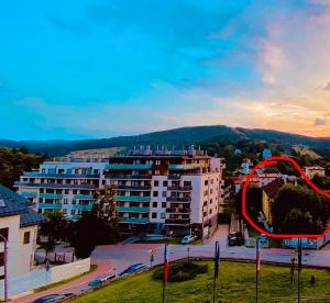 Výhľad na hory alebo výhľad na hory priamo z apartmánu