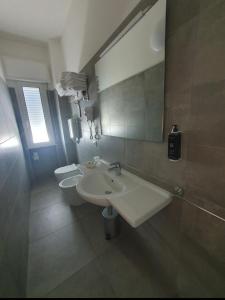 A bathroom at Hotel Kursaal
