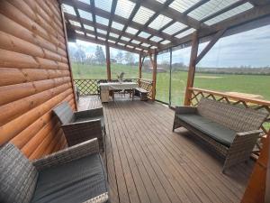 Balkón nebo terasa v ubytování Kundziņi