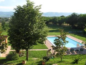 The swimming pool at or close to La Sorgente Del Subasio ASSISI