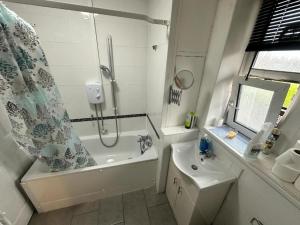 Aldgate East Rooms R2