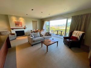 Fotografie z fotogalerie ubytování Terrace Downs 2 Bedroom Apartment v destinaci Windwhistle