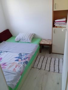 Katil atau katil-katil dalam bilik di Apartment West Stara Pazova