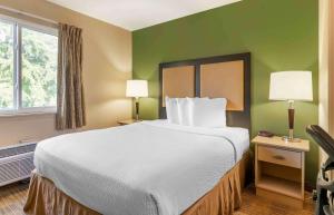 Postel nebo postele na pokoji v ubytování Extended Stay America Suites - Houston - Med Ctr - NRG Park - Kirby