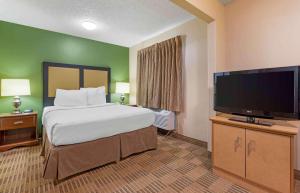TV a/nebo společenská místnost v ubytování Extended Stay America Suites - Houston - Med Ctr - NRG Park - Kirby