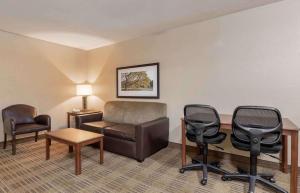 Posezení v ubytování Extended Stay America Suites - Houston - Med Ctr - NRG Park - Kirby