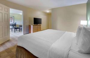 Postel nebo postele na pokoji v ubytování Extended Stay America Suites - Houston - Med Ctr - NRG Park - Kirby