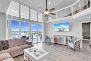 Istumisnurk majutusasutuses St Croix - Downtown 4x4 Waterfront Penthouse Pool Dock Pet