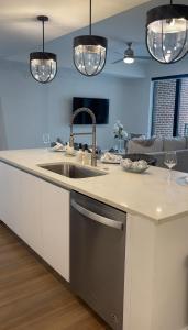 Gallery image of Buckhead Atlanta Luxury Suite in Atlanta +37 photos