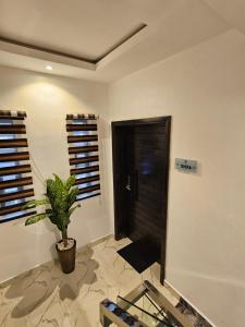 Gambar di galeri bagi Sapphire Residences by Crystal Magodo di Ikeja