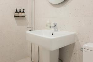 Aank Hotel Wolgot的一间浴室