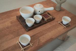 Aank Hotel Wolgot的咖啡和沏茶工具