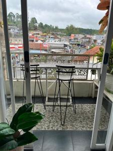 מרפסת או טרסה ב-JAVA Hostel Tumpak Sewu