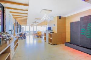 TV a/nebo společenská místnost v ubytování Hotel Intourist Palace