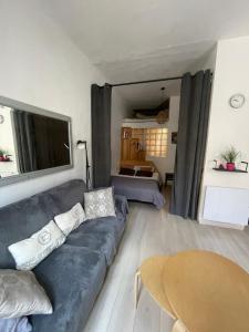 Posedenie v ubytovaní Agréable T2 avec baignoire