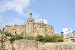 Et lokalt vartegn tæt på lejligheden + 18 billeder