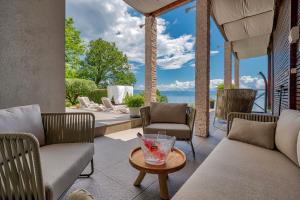 Naturlandskabet i nærheden af villaen