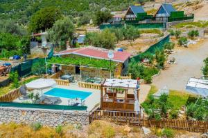 Πισίνα στο ή κοντά στο Villa Valley Deniz, Dağ Manzaralı Müstakil Villa