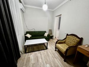 Posezení v ubytování Guest House Leon