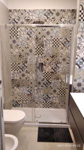 A bathroom at La Maison Della Torre Még 23 kép