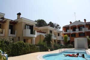 Πισίνα στο ή κοντά στο Villaggio Clio +19 φωτογραφίες
