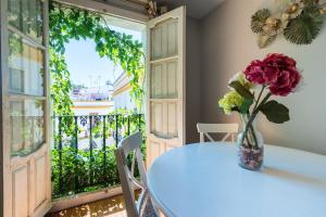 En balkon eller terrasse på Novalia Home Suite 14