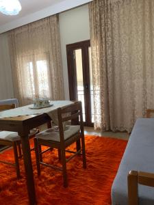 Χώρος καθιστικού στο Iras House