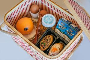 Jídlo v hotelu nebo okolí