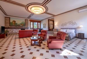 Area soggiorno di Gargiulo Suites