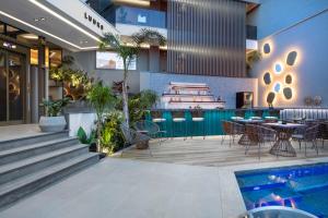 Bazén v ubytování Luuks Luxury Accommodation nebo v jeho okolí