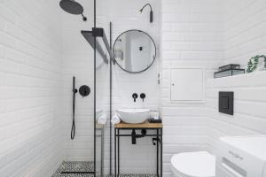 Kúpeľňa v ubytovaní Kraków Apartament Blisko Centrum Kongresowego i Wawelu by Noclegi Renters