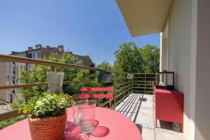 Balkón alebo terasa v ubytovaní Kraków Apartament Blisko Centrum Kongresowego i Wawelu by Noclegi Renters
