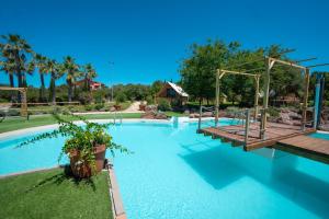 Bazén v ubytování Agriglamping Butterfly House Sardegna nebo v jeho okolí