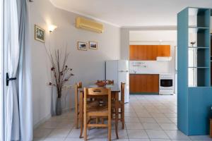A kitchen or kitchenette at Medousa Studio & Apartments