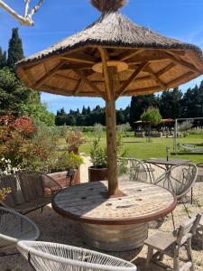 Fotografie z fotogalerie ubytování Mas de Nonin St Rémy de Provence v destinaci Noves + 70 fotografií