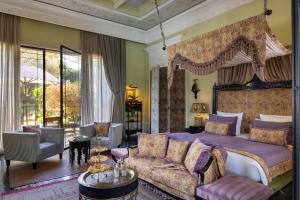 Posezení v ubytování Palais Ronsard Relais & Chateaux + 37 fotografií