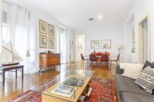 A seating area at Apartamento Principe Terrace en Madrid