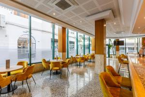 Posezení v ubytování Hotel Torremar - Mares