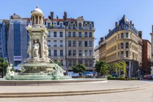 Σημείο ενδιαφέροντος κοντά σε αυτό το διαμέρισμα +1 φωτογραφίες