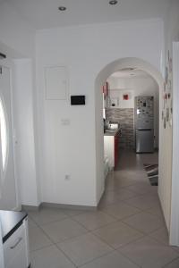 Apartman Hakuna Matata的厨房或小厨房
