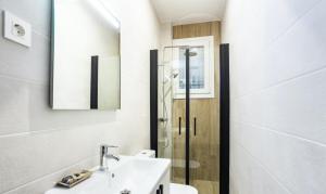 A bathroom at Apartamento Atocha II en Madrid