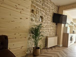 Μια τηλεόραση ή/και κέντρο ψυχαγωγίας στο La Suite 1828